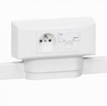 Коробка Legrand Mosaic 4 модулі для каналів DLPlus, глибиною 12.5мм, 16мм, 20мм