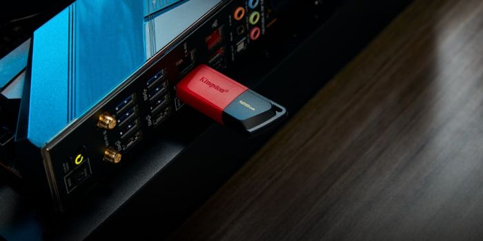 Накопичувач Kingston  128GB USB 3.2 Type-A Gen1 DT Exodia M