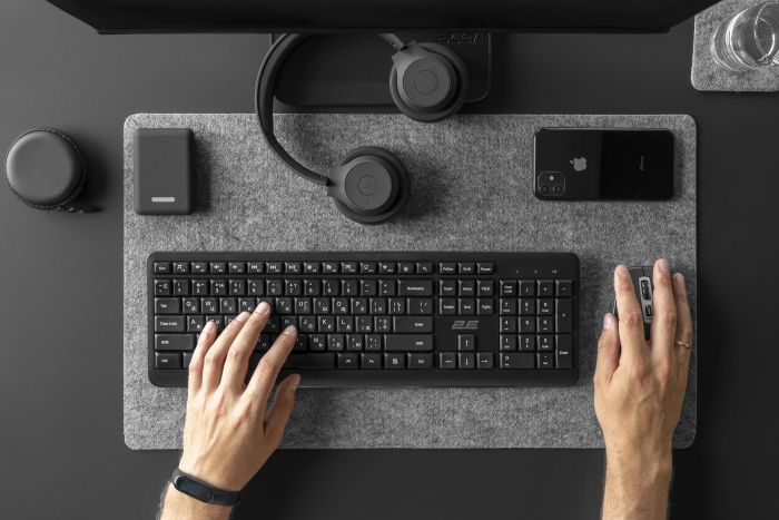 2E Keyboard membrane KS220 106key, WL, EN/UK/RU, black