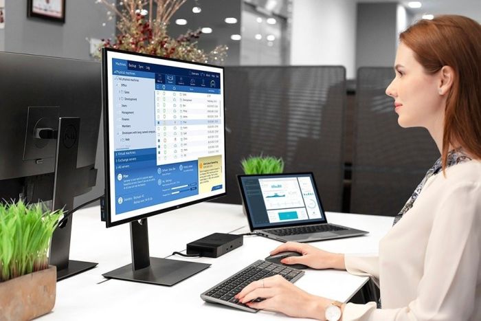 Клавиатура Dell Compact Multi-Device Wireless Keyboard - KB740 - Russian
(QWERTY)