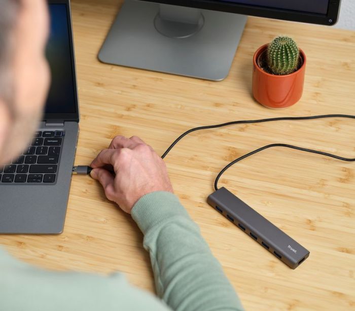 Хаб Trust Halyx 7-IN-1 USB-A > 7xUSB-А 3.2, Алюміній, 0.8м, чорний