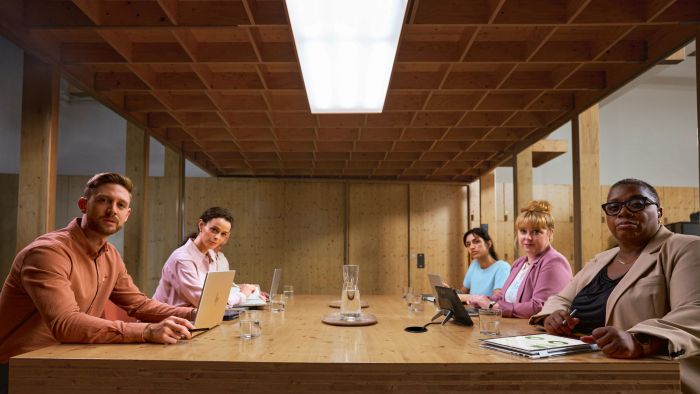 Ноутбук HP EliteBook 860-G11 16" WUXGA IPS AG, Intel U7-155U, 32GB, F1024GB, UMA, LTE, DOS, серебристый