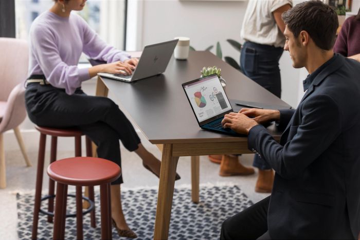 Ноутбук HP EliteBook 860-G11 16" WUXGA IPS AG, Intel U7-155U, 16GB, F1024GB, UMA, LTE, DOS, серебристый