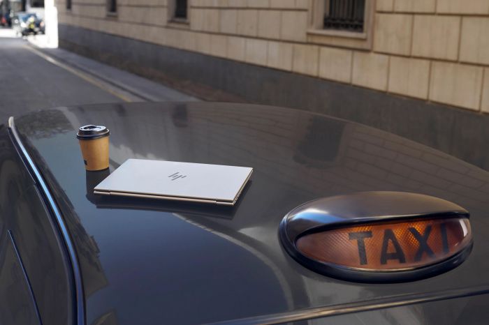 Ноутбук HP EliteBook 860-G11 16" WUXGA IPS AG, Intel U7-155U, 16GB, F1024GB, UMA, LTE, DOS, серебристый