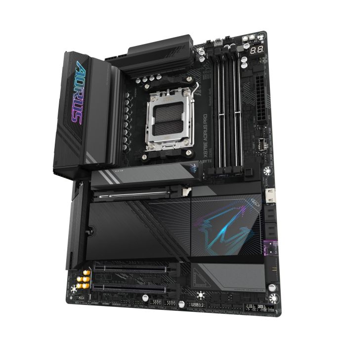 Материнская плата GIGABYTE X870E AORUS PRO sAM5 X870 4xDDR5 M.2 HDMI DP Wi-Fi BT ATX