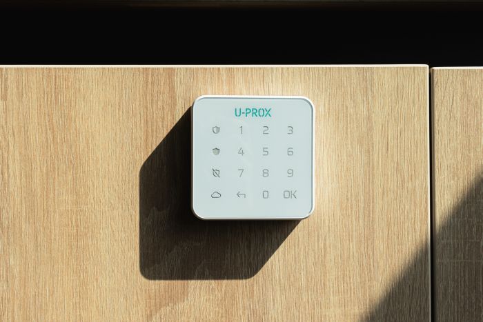 Беспроводная сенсорная клавиатура U-Prox Keypad G1 White, 1 группа, беспроводной, белый