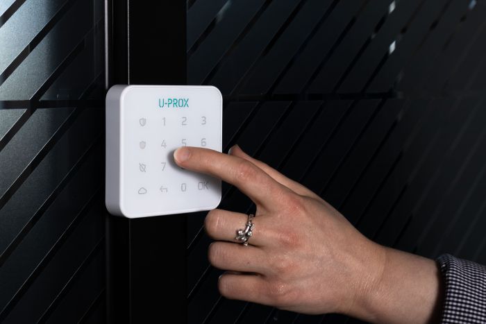 Беспроводная сенсорная клавиатура U-Prox Keypad G1 White, 1 группа, беспроводной, белый