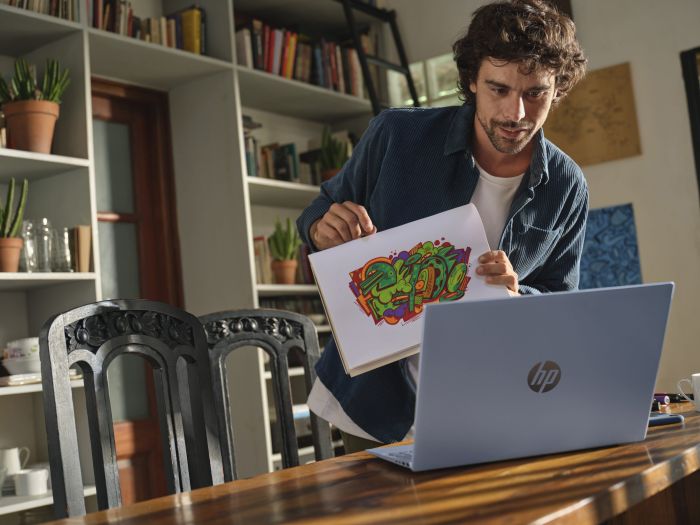 Ноутбук HP OmniBook 5 16-af1004ua 16" WUXGA IPS AG, Intel U5-225U, 16GB, F1024GB, UMA, DOS, голубой