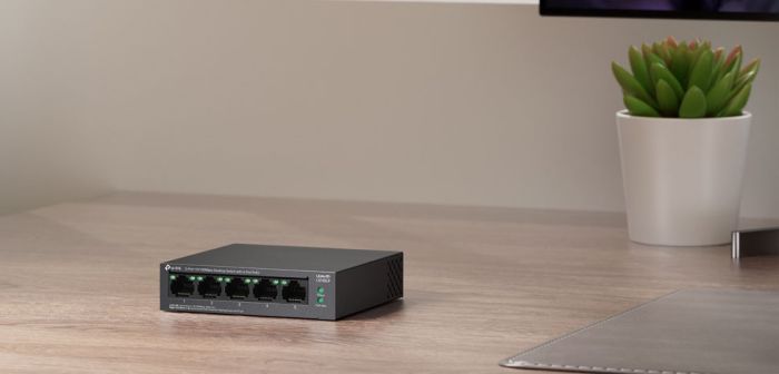 Комутатор TP-LINK   5xFE (4xPoE), 41 Вт TP-Link LS105LP