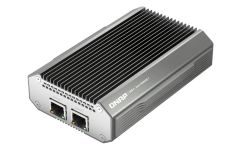 Адаптер QNAP USB 4 Thunderbolt 3/4 10GbE RJ45