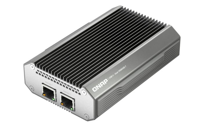 Адаптер QNAP USB 4 Thunderbolt 3/4 10GbE RJ45