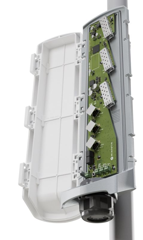 MikroTik Cloud Smart Switch CSS606-1G-2Gi-3S+OUT