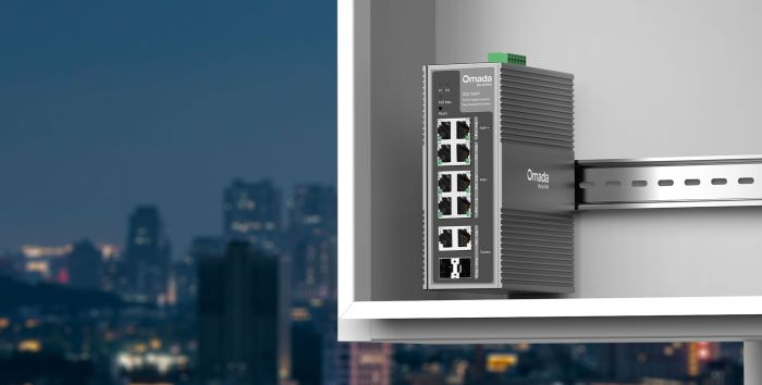 Промисловий комутатор TP-LINK  8xGE (PoE), 120W, 2xGE/SFP, WebSmart TP-Link IES210GPP