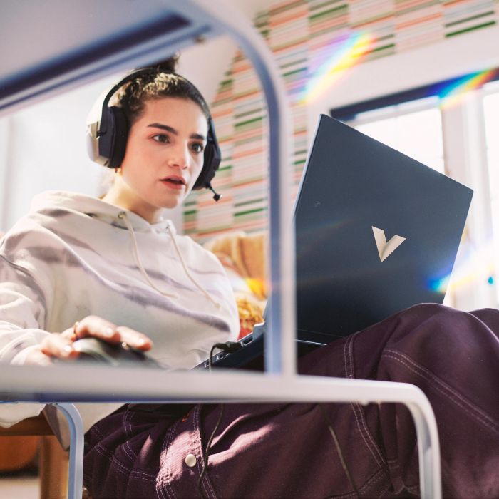 Ноутбук HP Victus 15-fb3044ua 15.6" FHD IPS AG, AMD R7-7445HS, 16GB, F512GB, NVD3050-6, DOS, синій