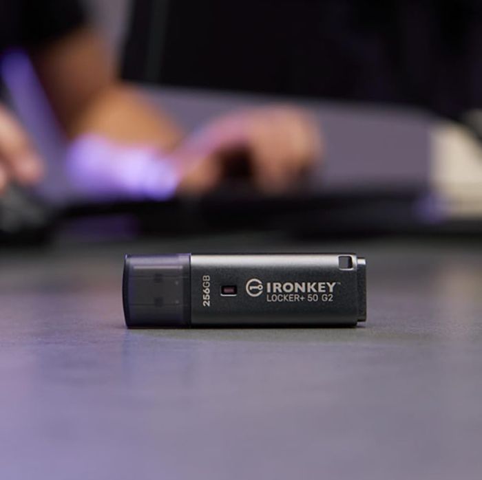 Накопитель Kingston   32GB USB 3.2 Type-A Gen1 IronKey Locker+ 50 G2