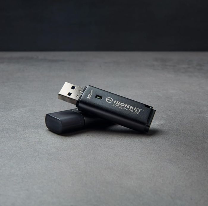 Накопитель Kingston   32GB USB 3.2 Type-A Gen1 IronKey Locker+ 50 G2