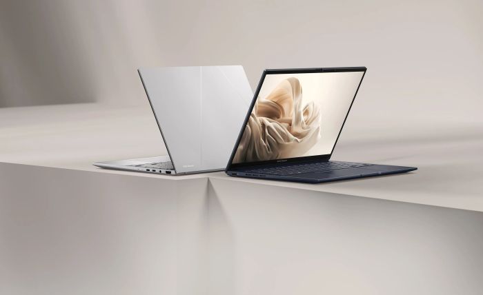 Ноутбук ASUS Zenbook 14 UX3405CA-ST782X 14" 3K OLED, Intel Ultra 9 285H, 32GB, F1TB, UMA, Win11P, Сріблястий